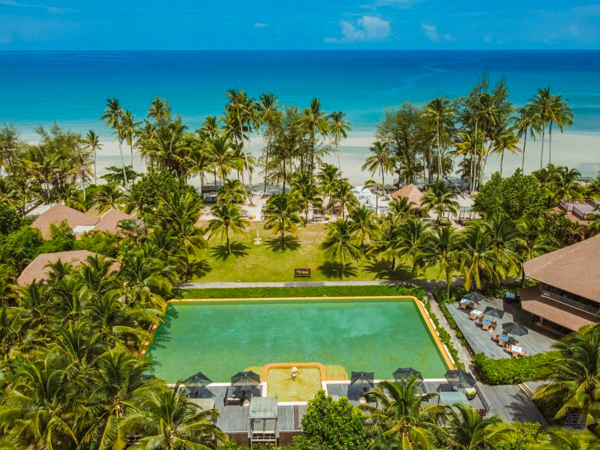 Luxurious High Season Pool Villa and Spa on Koh Kood with a large pool and tropical beach.